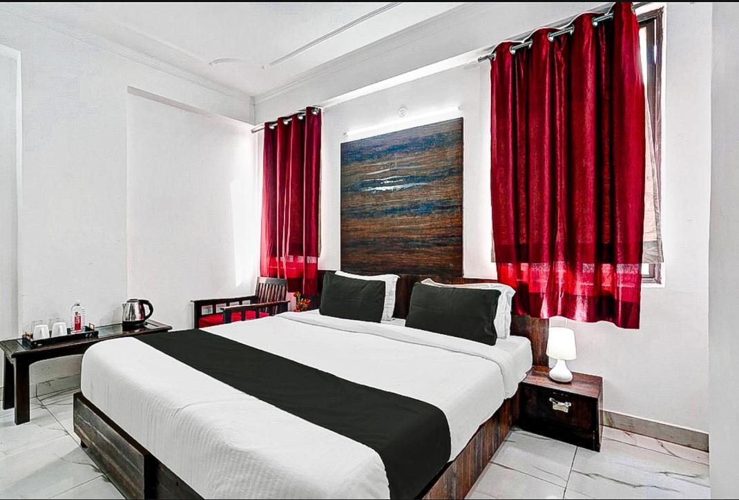 Hotel Sky Heights Jaipur Buitenkant foto
