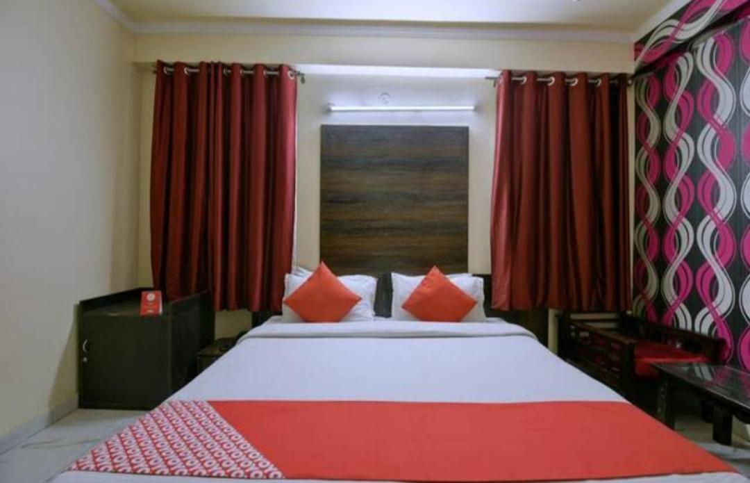 Hotel Sky Heights Jaipur Buitenkant foto