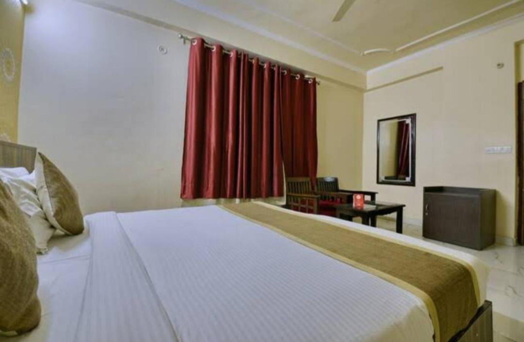 Hotel Sky Heights Jaipur Buitenkant foto