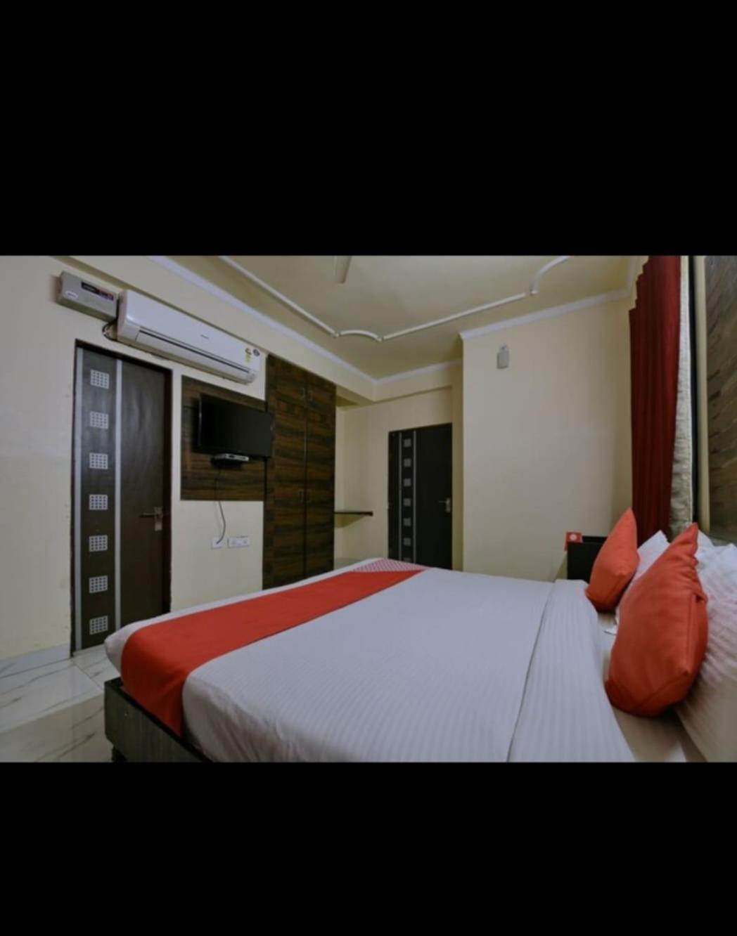 Hotel Sky Heights Jaipur Buitenkant foto