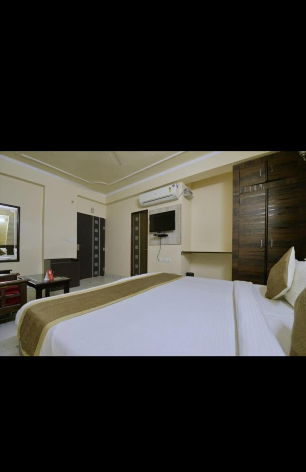 Hotel Sky Heights Jaipur Buitenkant foto