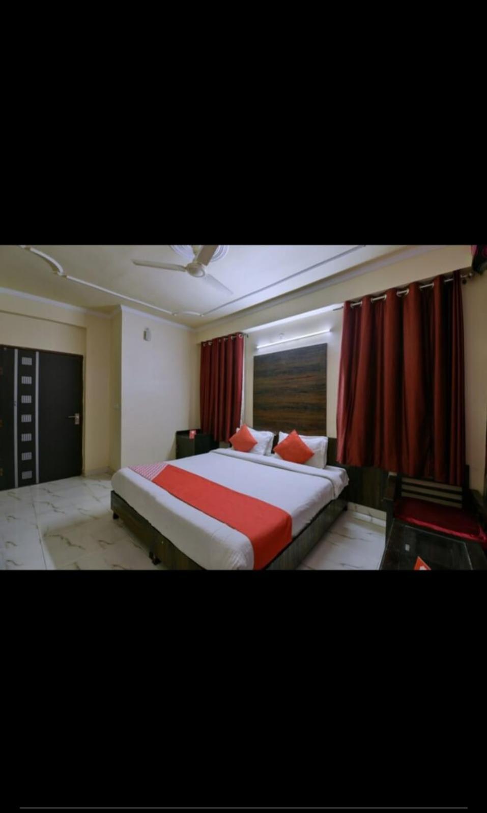 Hotel Sky Heights Jaipur Buitenkant foto