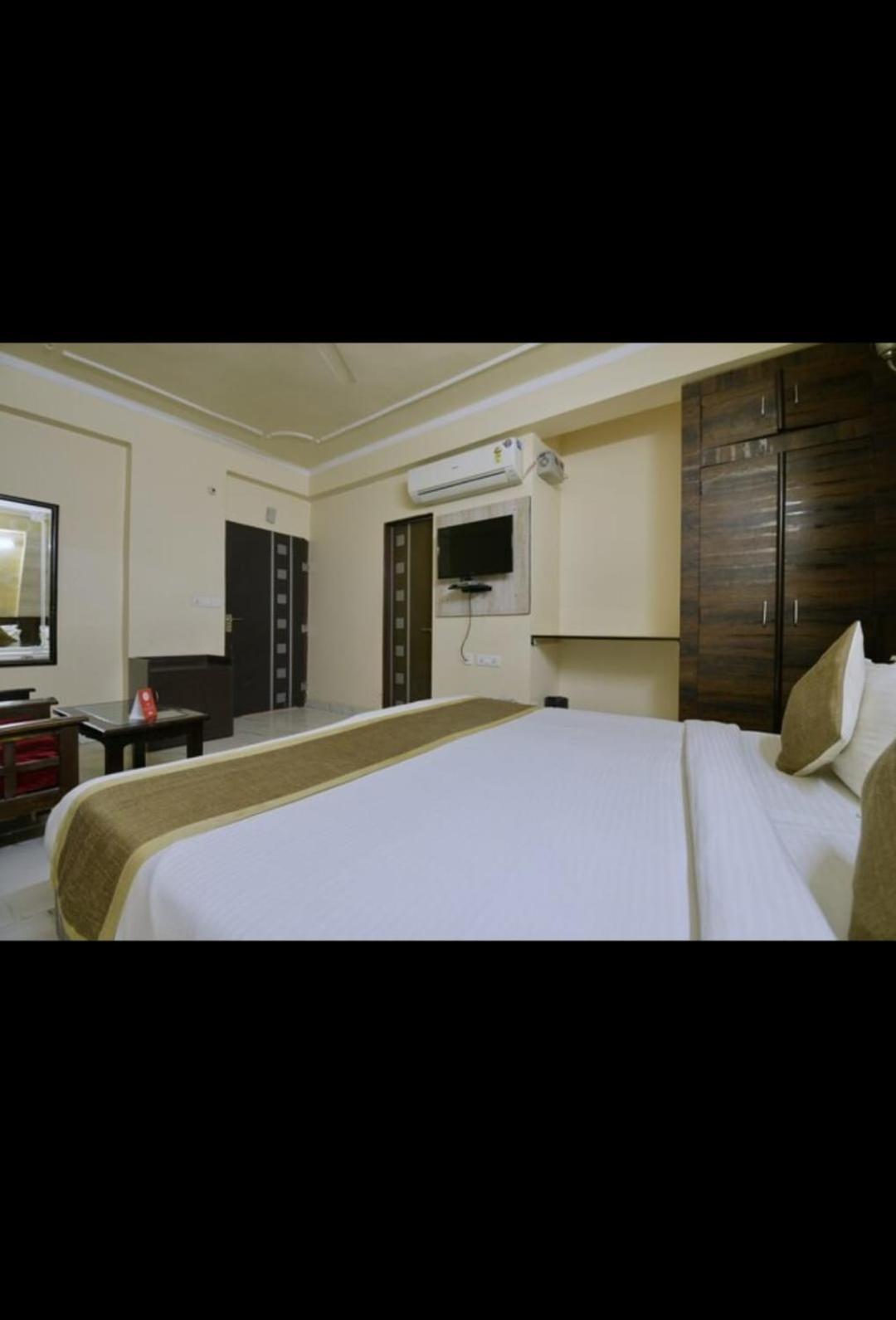 Hotel Sky Heights Jaipur Buitenkant foto