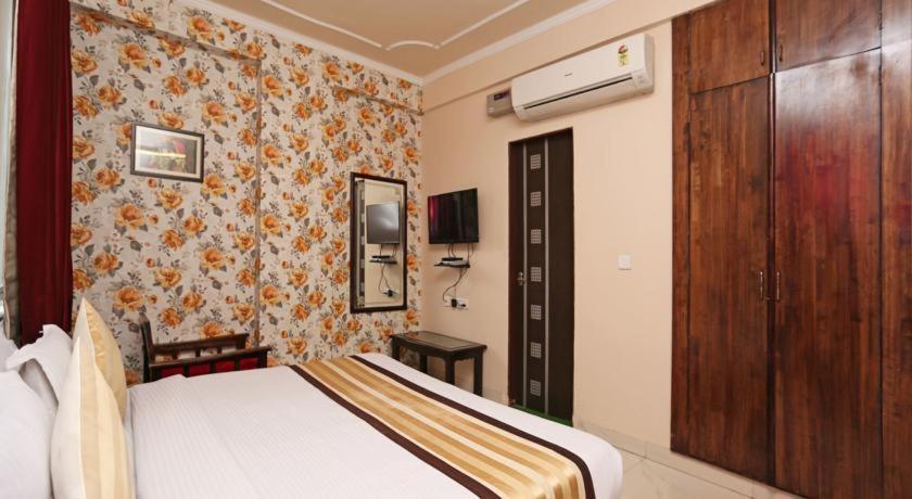 Hotel Sky Heights Jaipur Buitenkant foto
